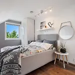 Villa Beachfront With Jacuzzi, Cinema & Canoe