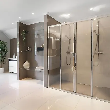 Villa Beachfront With Jacuzzi, Cinema & Canoe