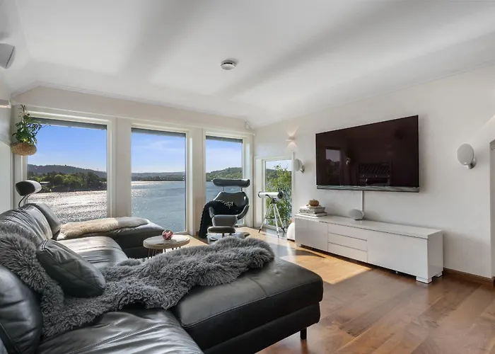 ヴィラ Beachfront With Jacuzzi, Cinema & Canoe *