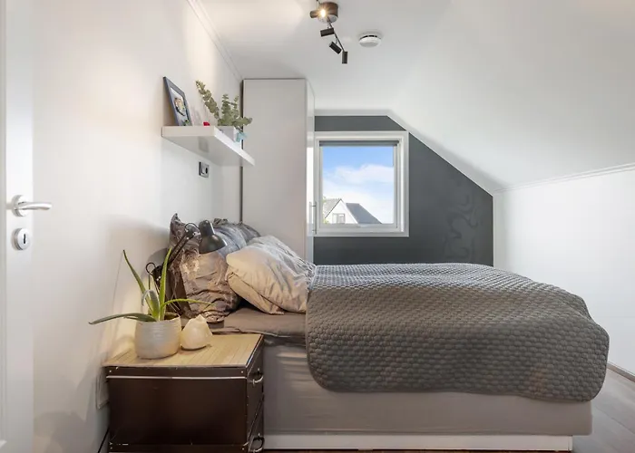 Beachfront With Jacuzzi, Cinema & Canoe ベルゲン